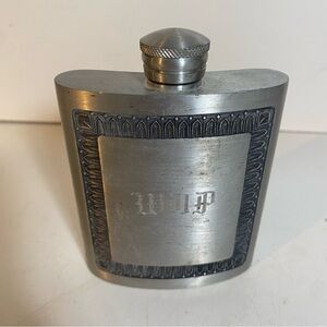 Vintage Kings Pewter Engraved “WDP” Flask Thailand
4.5” Height